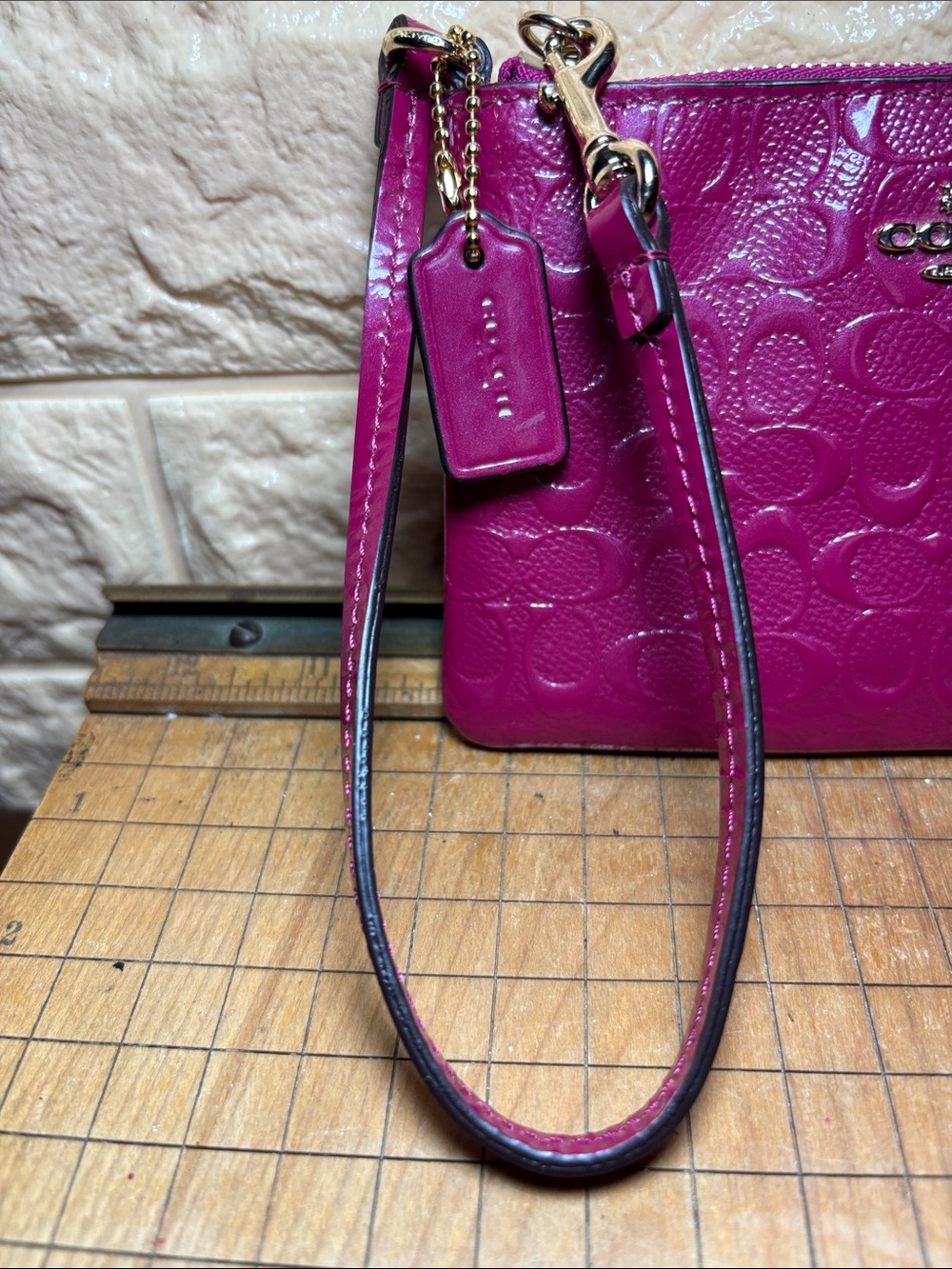 Coach Patent Debossed Signature C Wristlet Corner Zip w Gold Tone Hot Pink - Picture 17 of 17